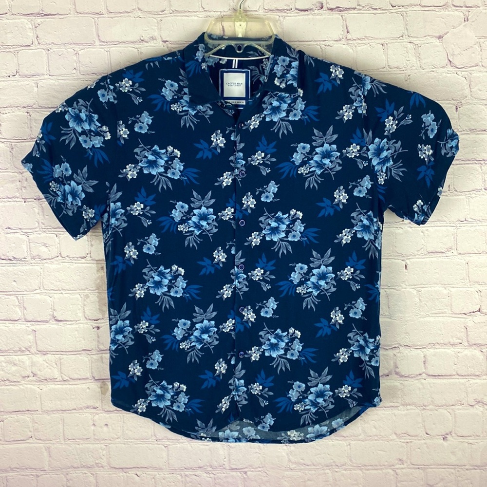 Cactus Man by Ricky Sighn Navy Blue Hawaiian Shirt. Size: Small